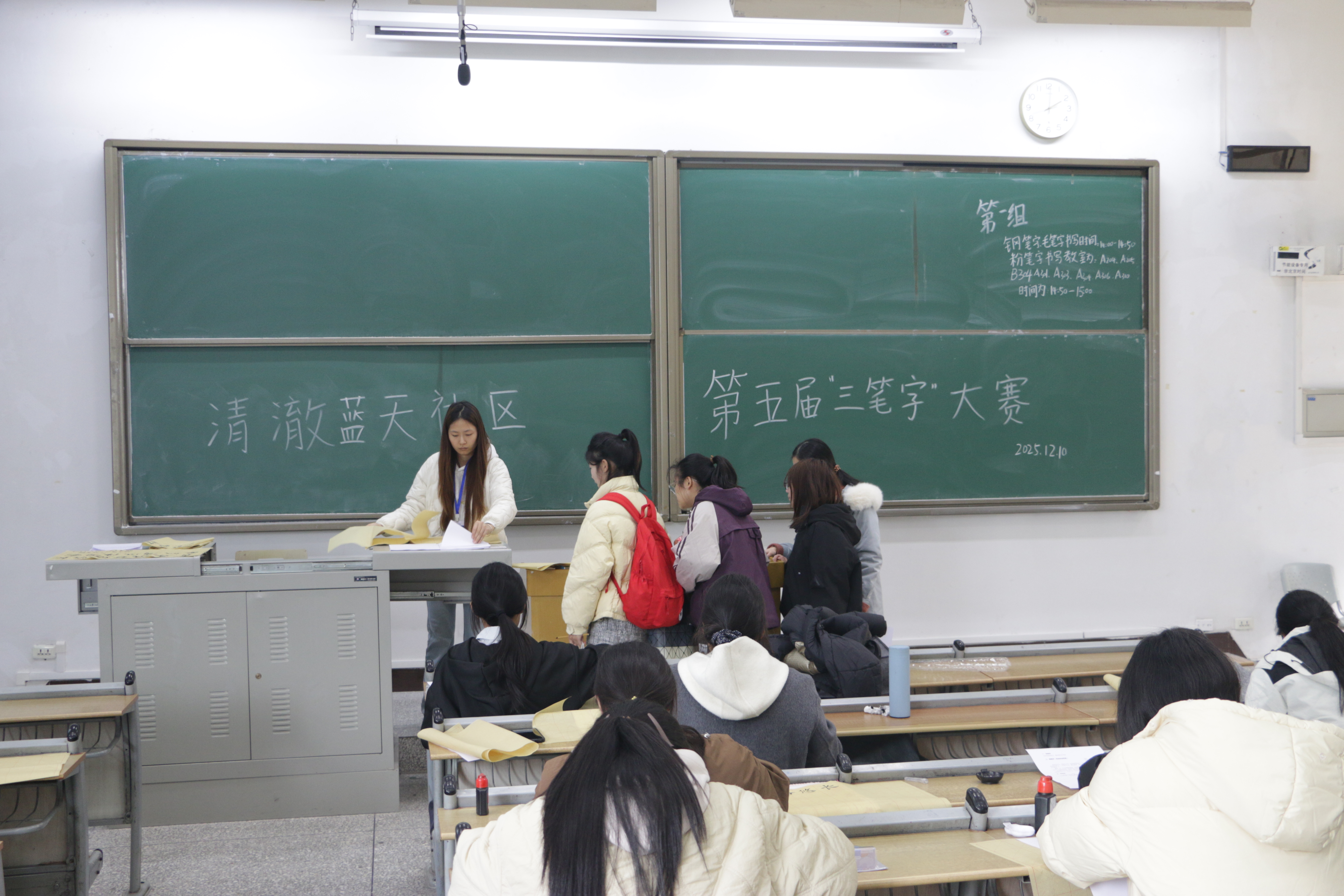 EvUm_1766542356654090864.jpg EvUm_1766542356654090864.jpg